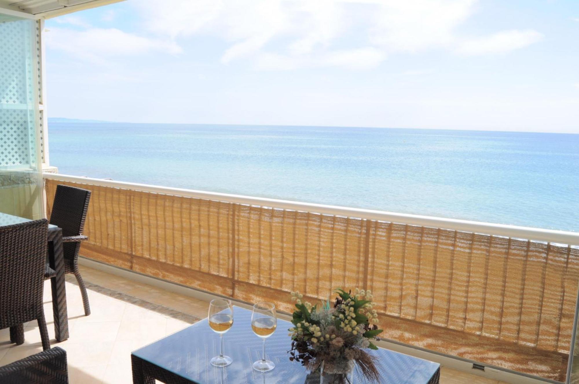 Apartment Magnificent Front Sea Views Estepona