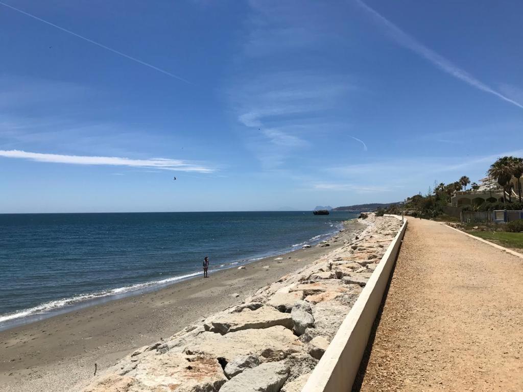 Apartament Magnificent Front Sea Views *