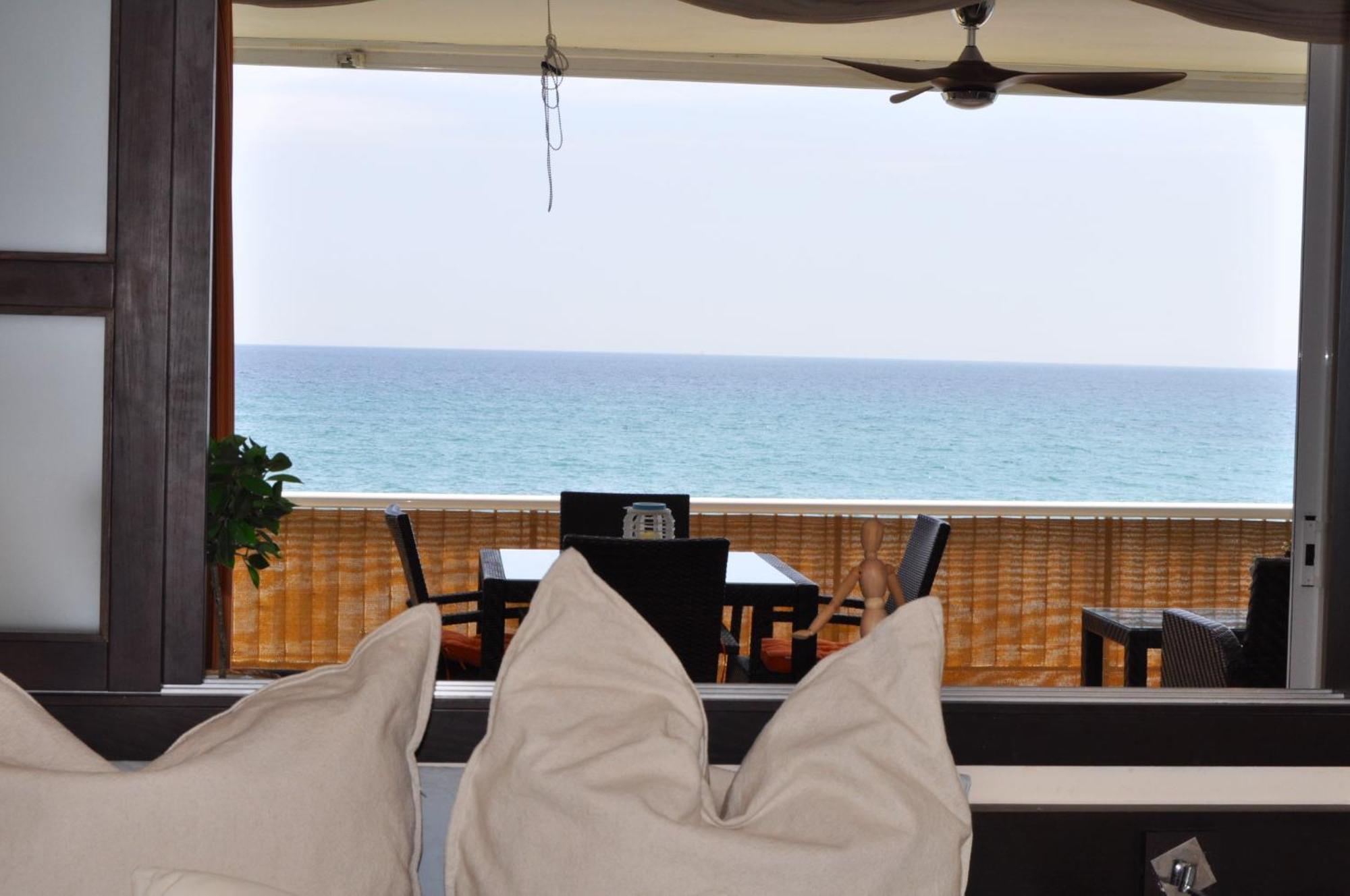 Apartament Magnificent Front Sea Views